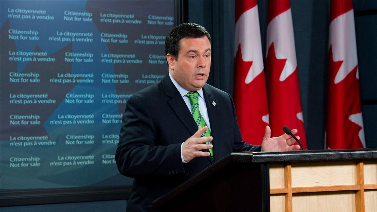 Le ministre de la Citoyenneté, de l'Immigration et du Multiculturalisme, Jason Kenney