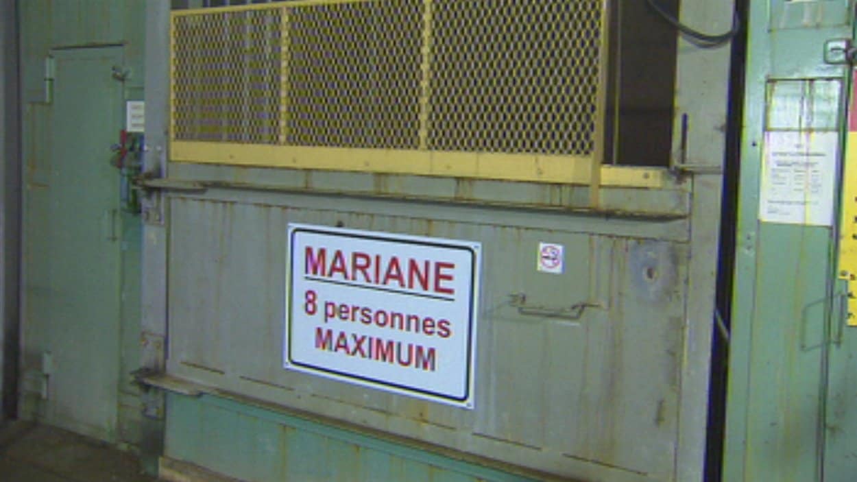 La « Mariane », l'ascenseur qui permet de voyager entre les étages de la mine souterraine.