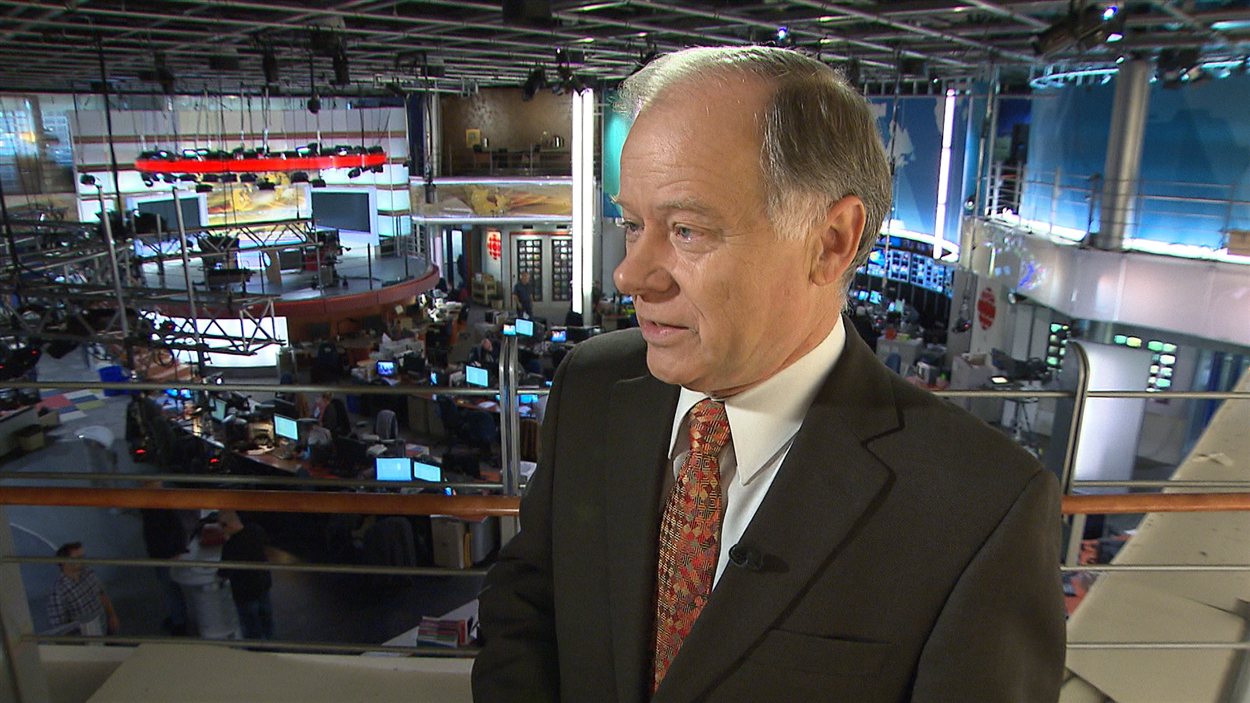 L'ancien ministre des Finances Raymond Bachand réagit à l'assermentation des ministres, mercredi.