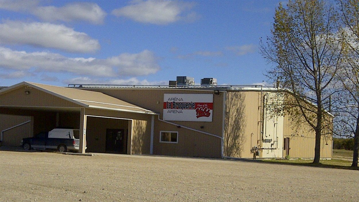 HyLife achète le nom de l'aréna de La Broquerie pour 100 000 Radio