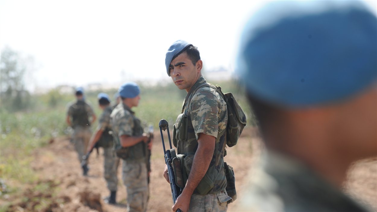Des soldats prennent position autour d'Akçakale