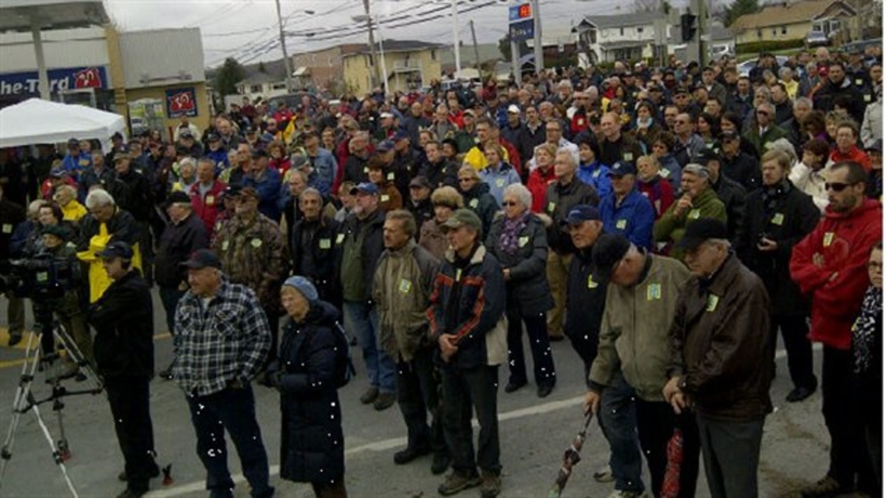 Thetford Mines manifestation pour la route 112 RadioCanada