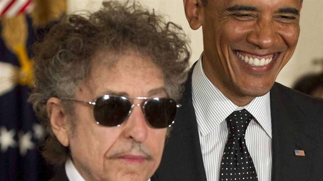 Bob Dylan prédit une victoire écrasante de Barack Obama | Radio-Canada