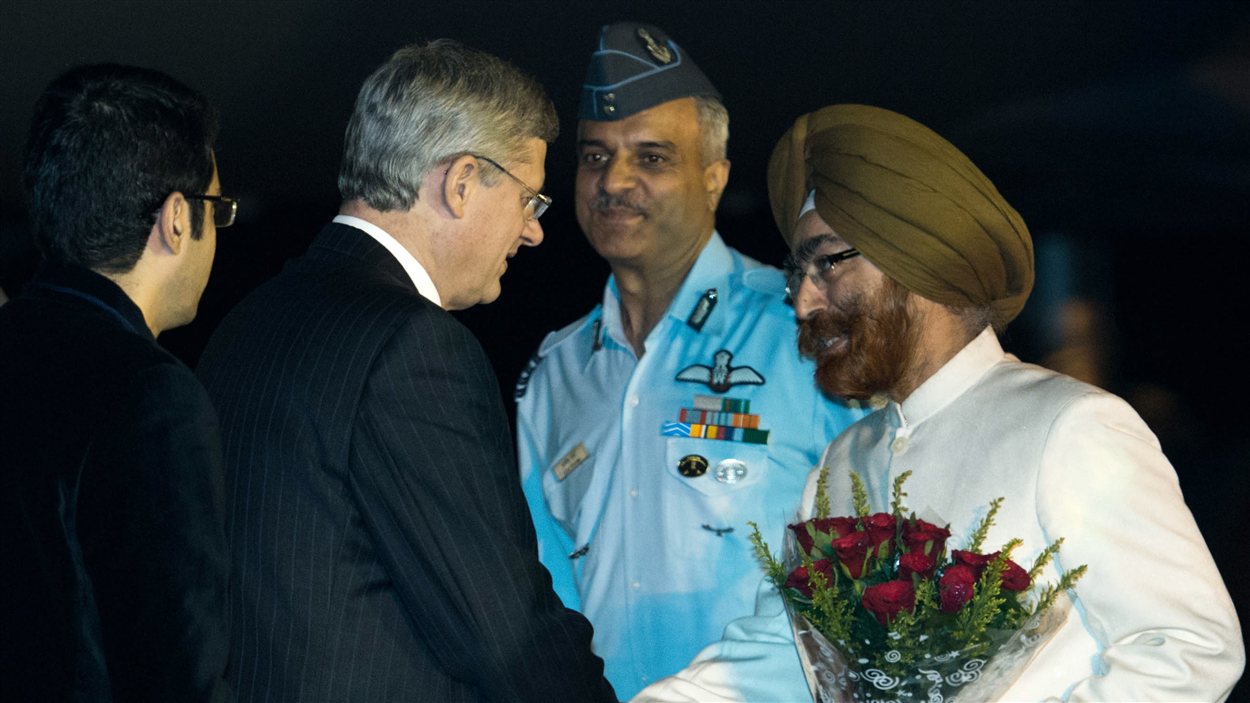 Stephen Harper à son arrivée en Inde