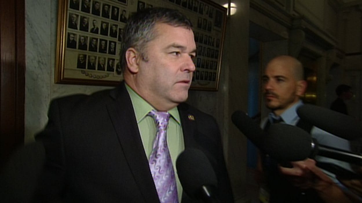 Le ministre Breton s'est défendu des accusations lancées par les libéraux.