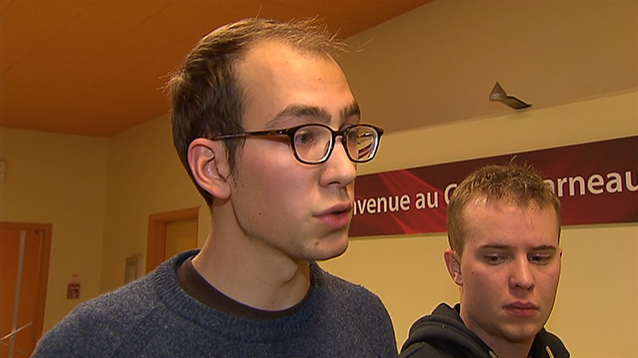 L'ASSE au sommet sur l'éducation, mais sous conditions | Radio-Canada