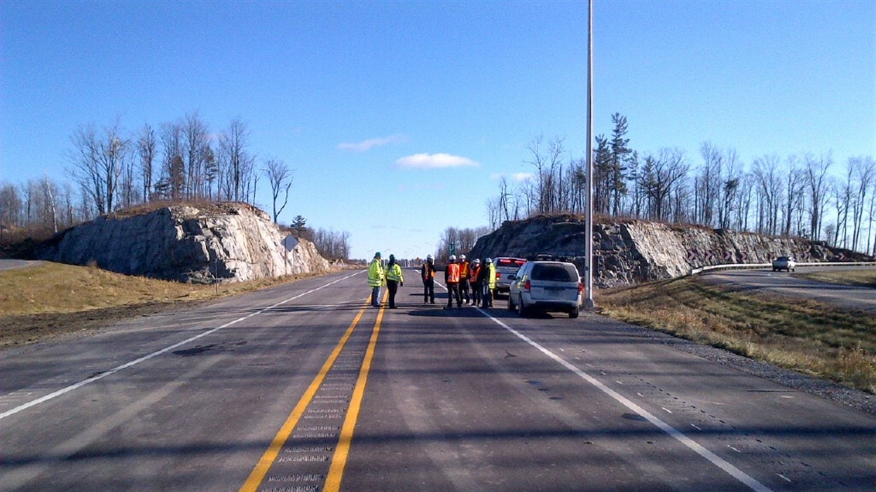 La mise en service de ce tronçon de 18 kilomètres marque la fin des travaux de parachèvement de l'autoroute 50.