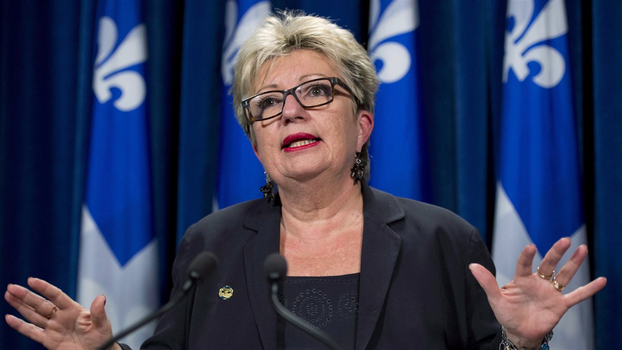 La ministre responsable de la Charte de la langue française, Diane De Courcy