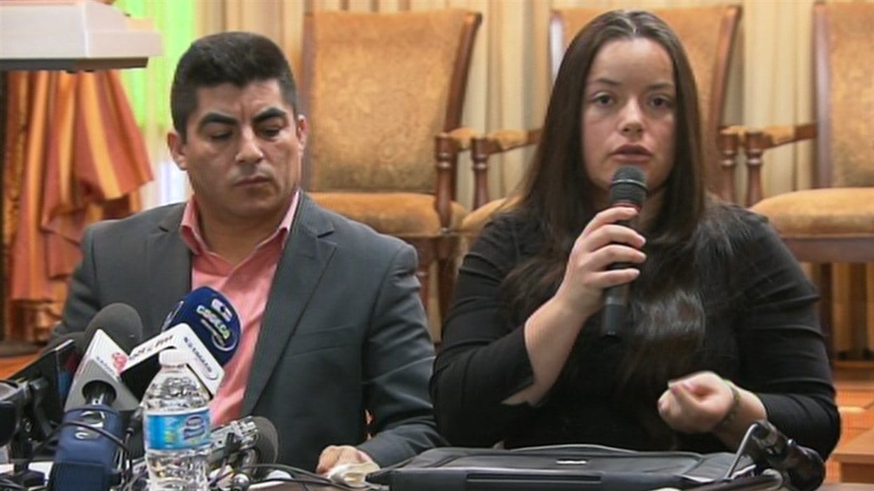 La conférence de presse de la famille Reyes Mendez.