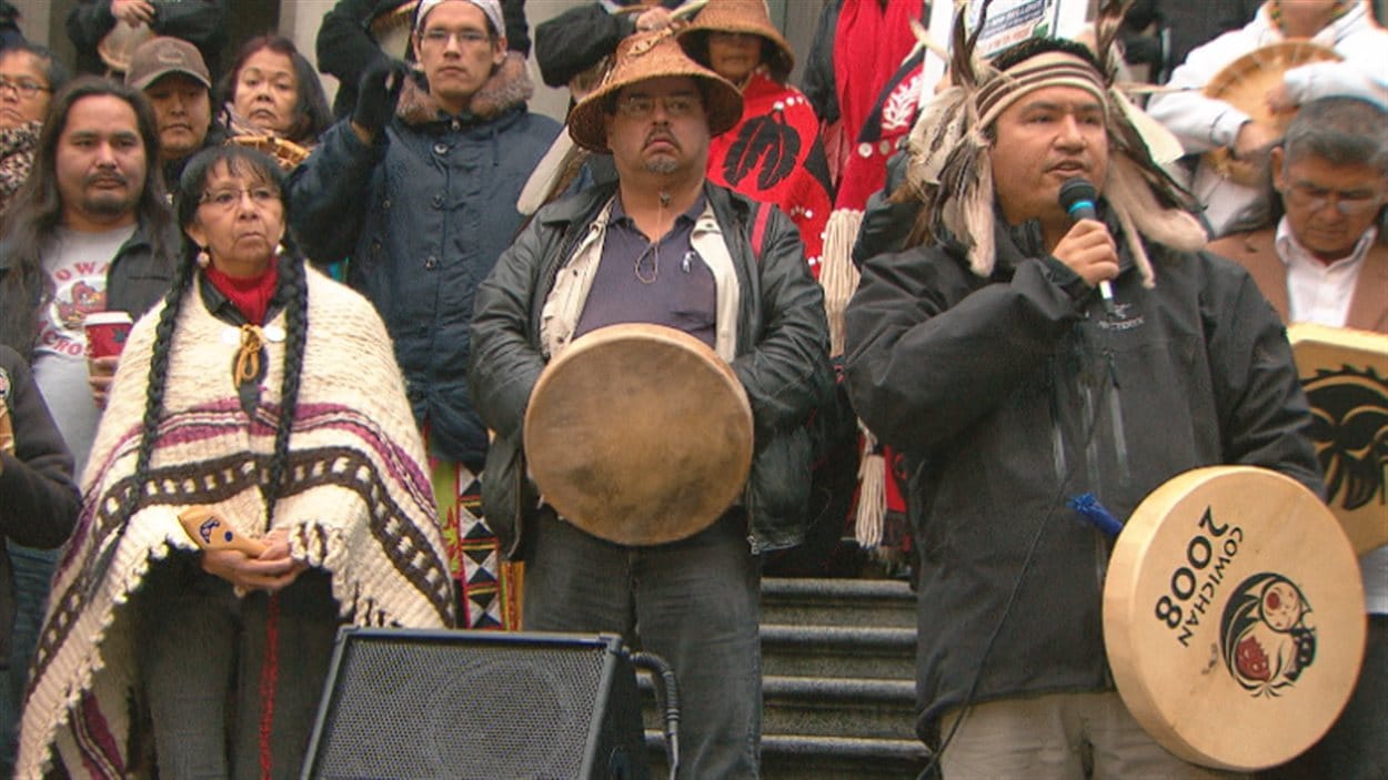 Des manifestants du mouvement Idle No More à Vancouver