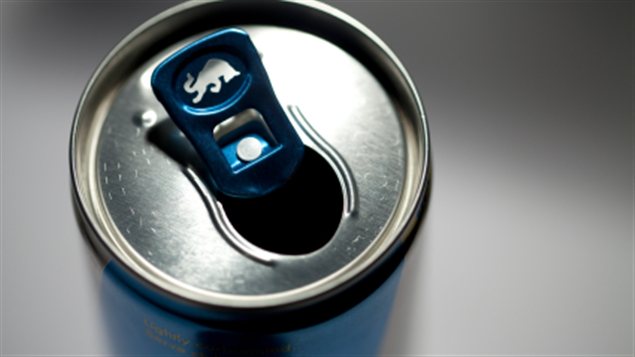 Une pétition pour interdire la vente de boissons énergisantes aux ...