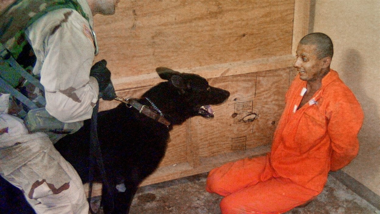 Une image d'un détenu de la prison d'Abou Ghraib publié par le Washington Post en 2004.