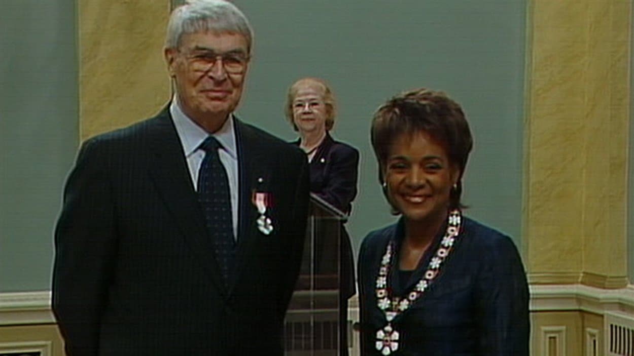 Richard Garneau nommé membre de l'Ordre du Canada par Michaëlle Jean en 2006
