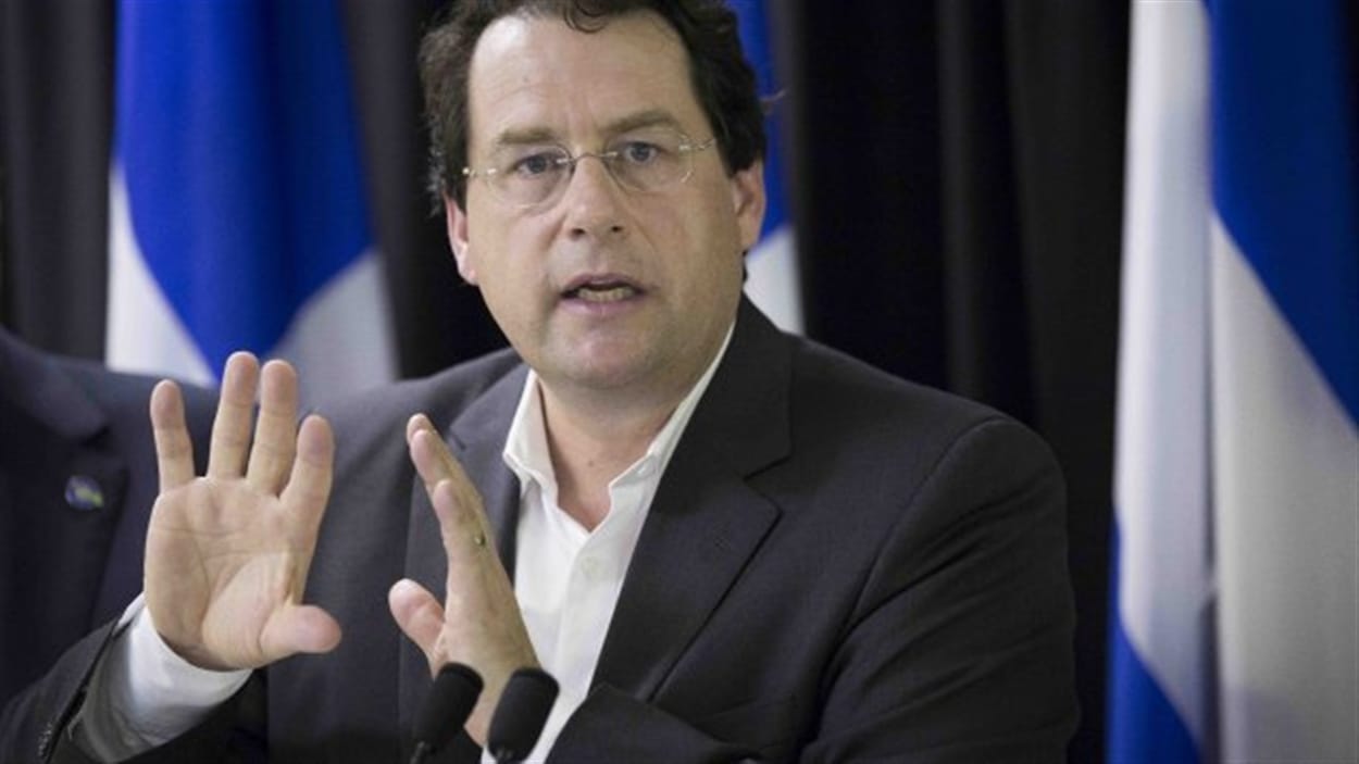 Drainville veut serrer la vis aux transfuges