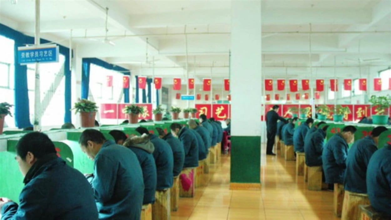 Des prisonniers dans un camp de travail chinois