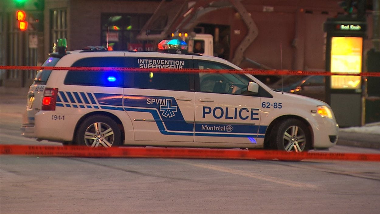 Une camionnette de la police de Montréal