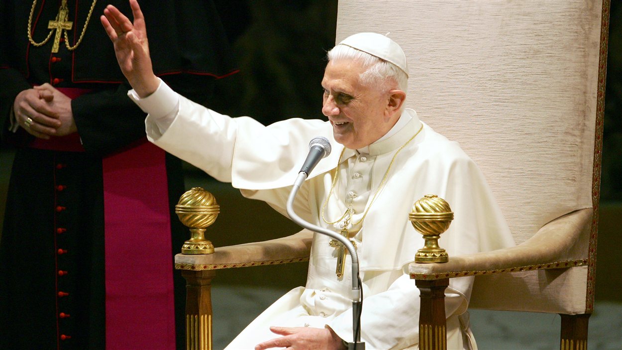 La première conférence de presse du pape Benoît XVI le 23 avril 2005