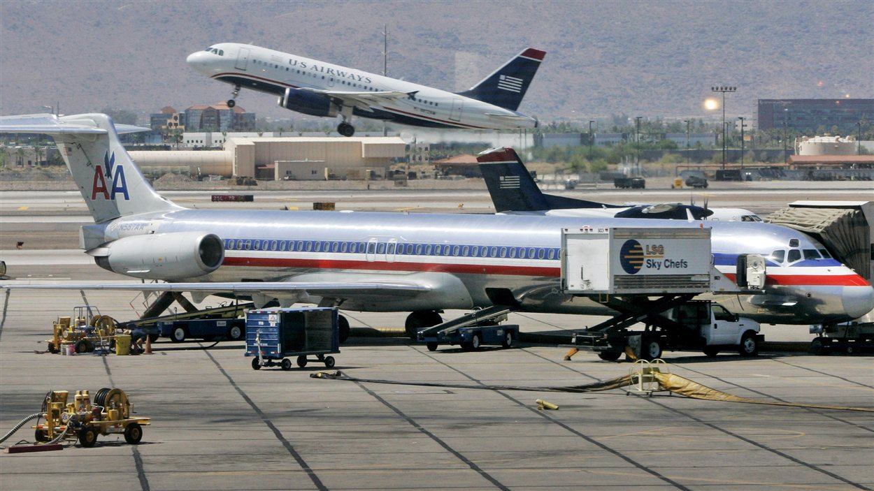 Des avions d'American Airlines et US Airways