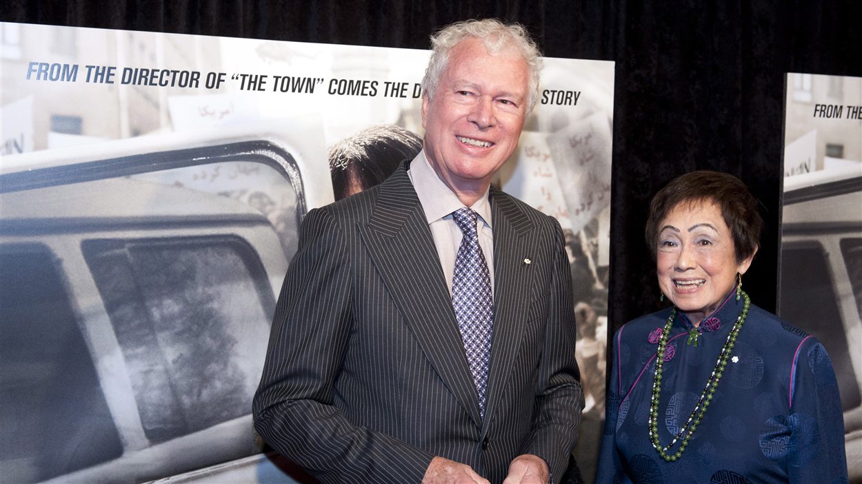 L'ancien ambassadeur canadien en Iran, Ken Taylor, lors de la première du film «Argo»