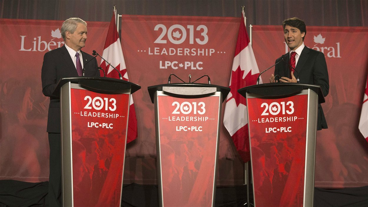 Marc Garneau et Justin Trudeau lors du débat à Mississauga