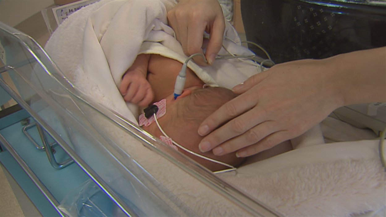Le Programme de dépistage de la surdité chez les nouveaux-nés sera implanté en 2014.