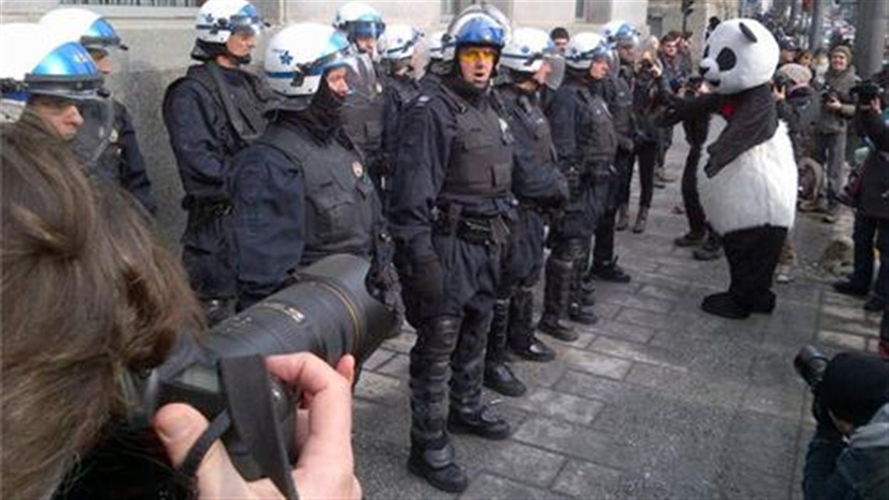 Les policiers ont été fortement mobilisés au square Victoria.