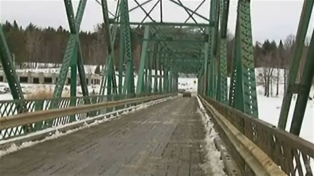 Lambton pont de nouveau accessible RadioCanada