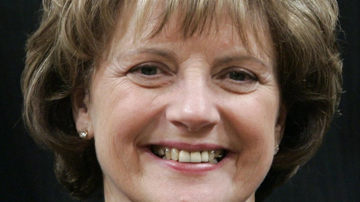 Carol Skelton, ancienne dirigeante du Comité de surveillance des activités de renseignement de sécurité (CSARS), a également été ministre du Revenu national et ministre de la Diversification de l'économie de l'Ouest canadien.