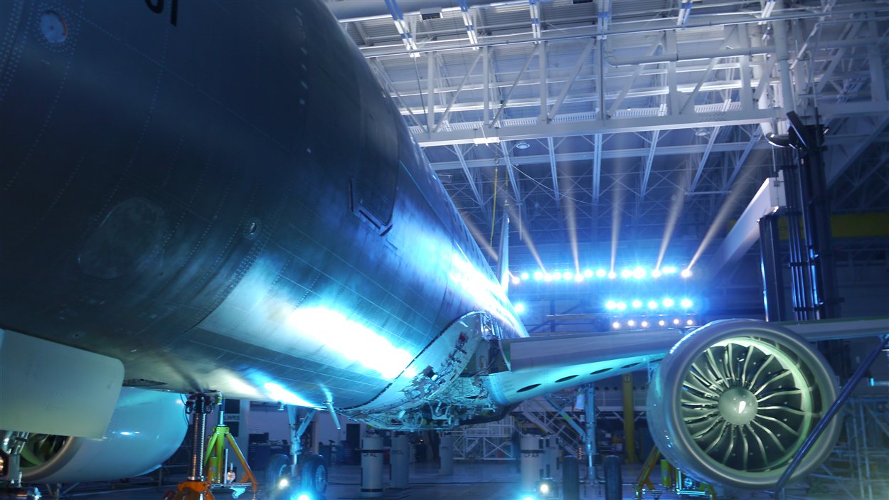 CSeries : Bombardier lève le voile sur son prototype | Radio-Canada
