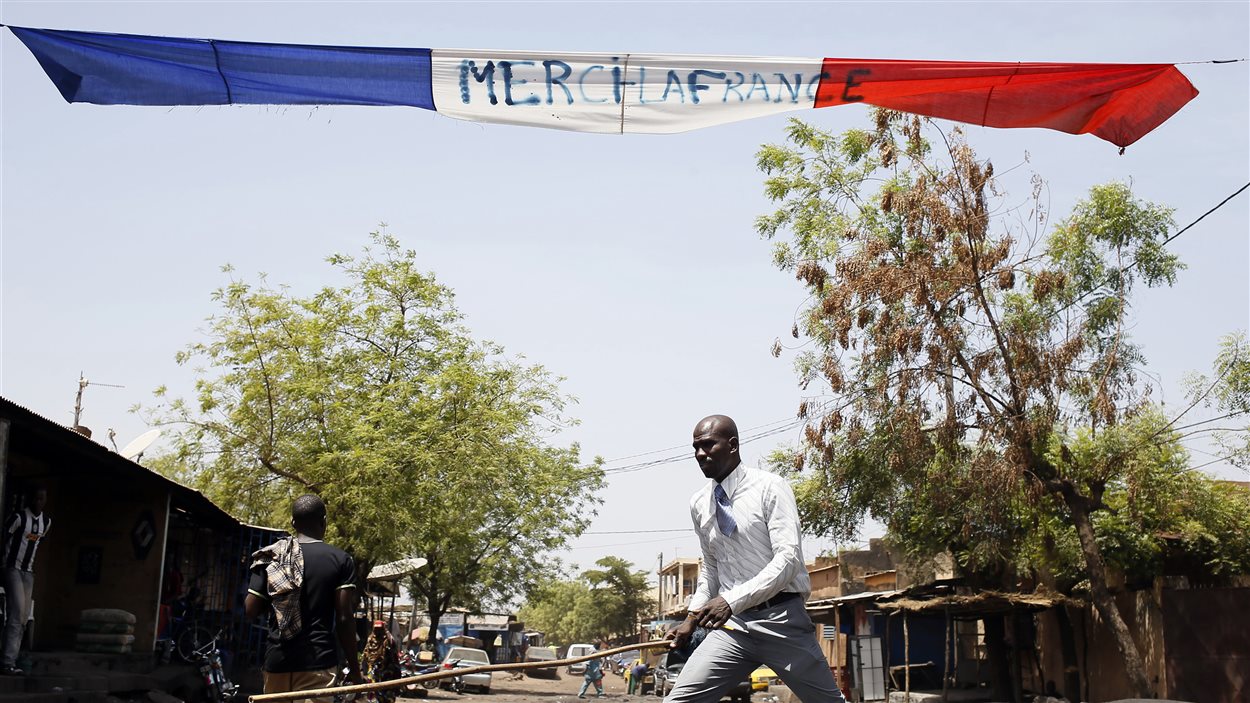 Une banderole remerciant la France pour son intervention au Mali, à Bamako.