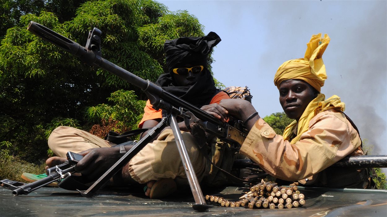Des rebelles du Séléka dans la ville de Damara. Le Séléka a annoncé qu'il rompait la trêve conclue avec le gouvernement en janvier 2013