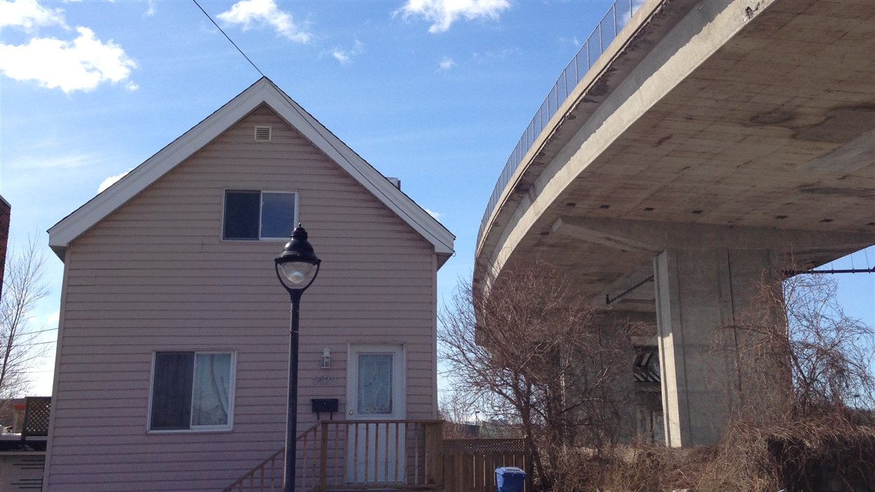 Vivre à l'ombre de l'échangeur Turcot