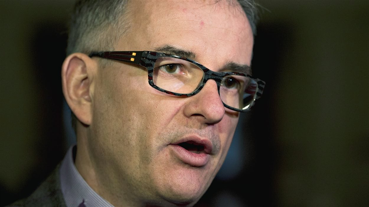 Le ministre de la Santé Réjean Hébert