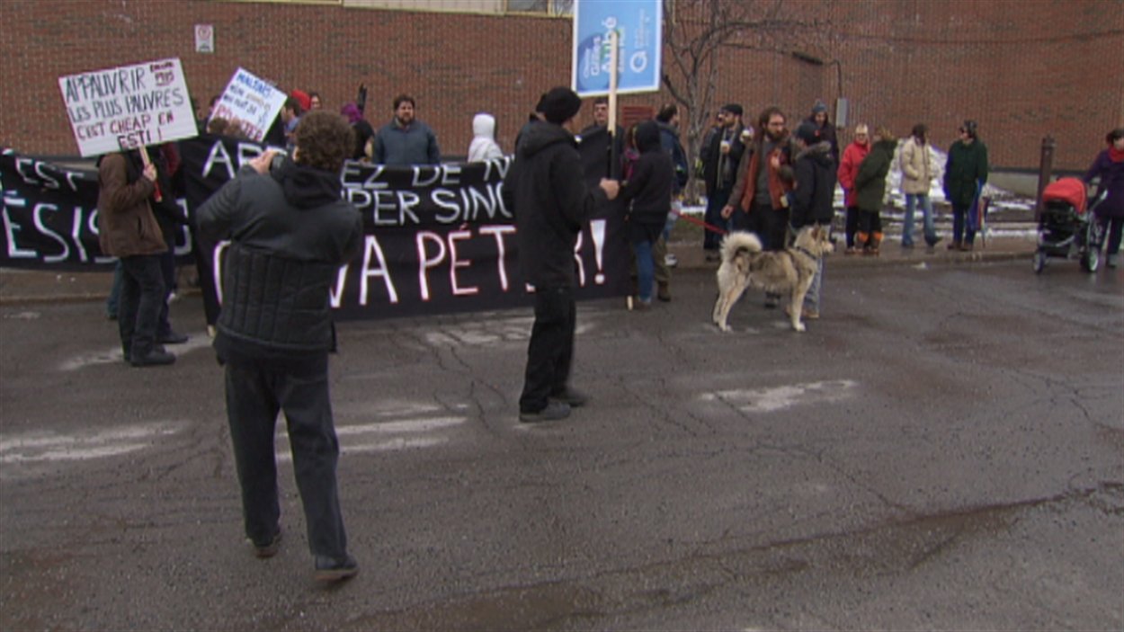En tout, une cinquantaine de personnes ont participé à la manifestation.