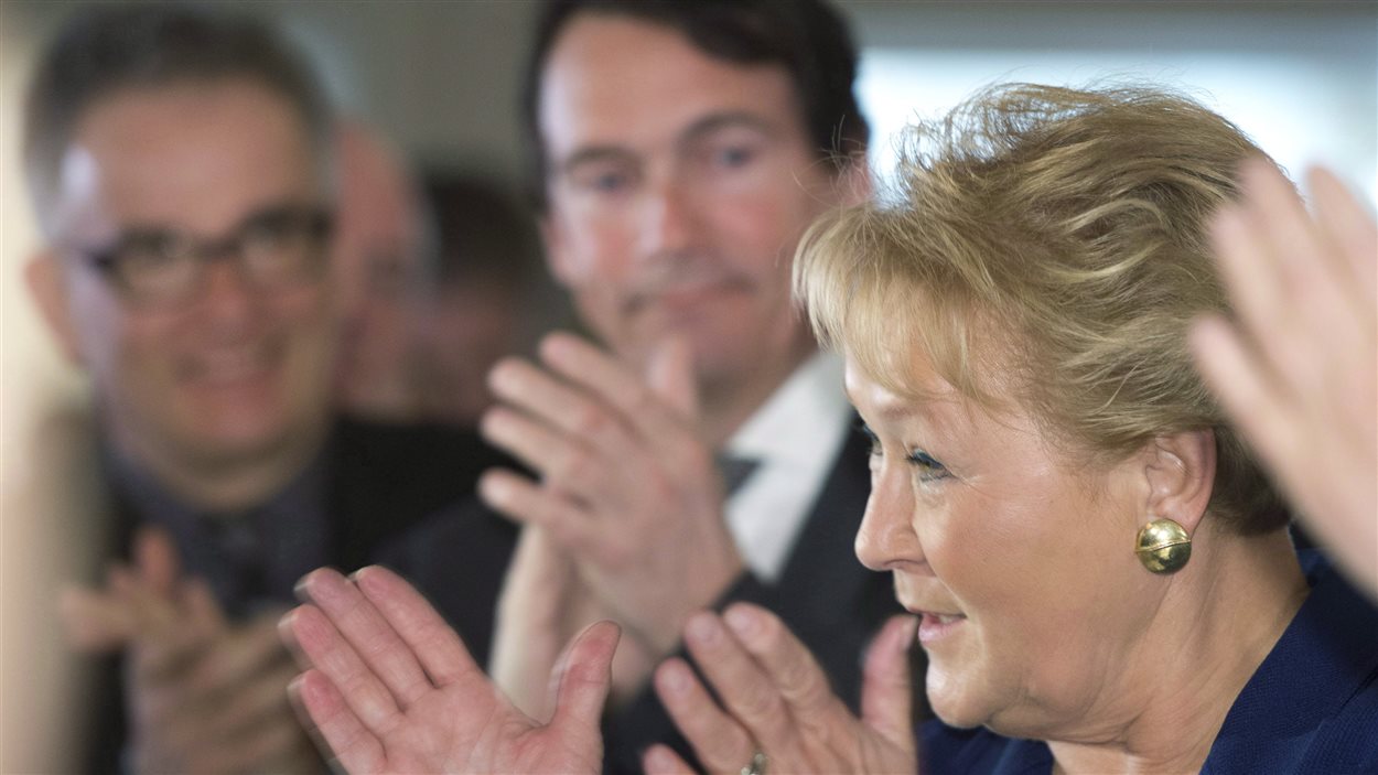 Le ministre Réjean Hébert, Pierre Karl Péladeau et la première ministre, Pauline Marois
