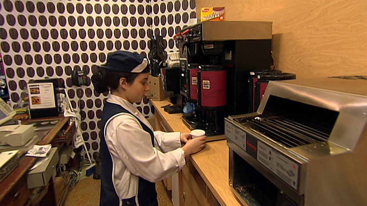 Employée d'un café