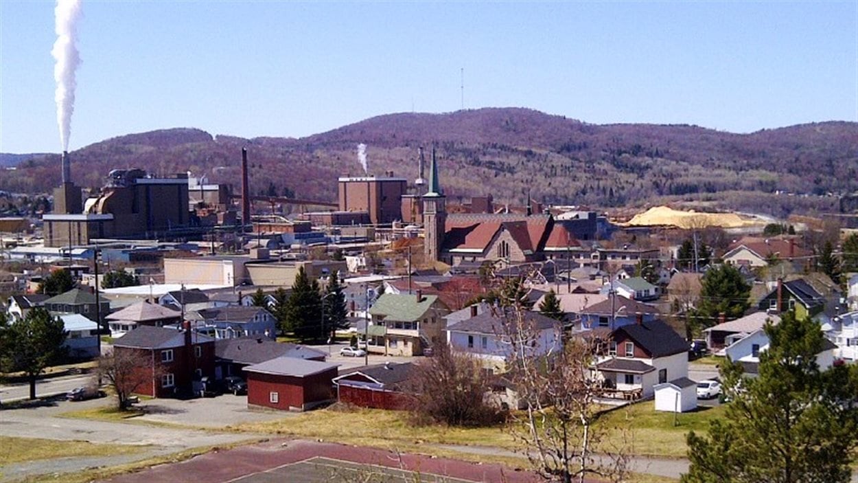 Une trentaine de travailleurs perdent leur emploi à Edmundston RadioCanada