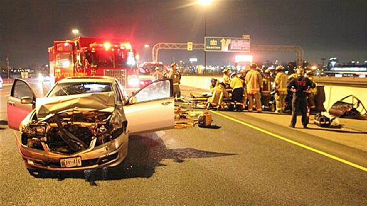 Accident grave sur le Gardiner et mort sur le QEW RadioCanada