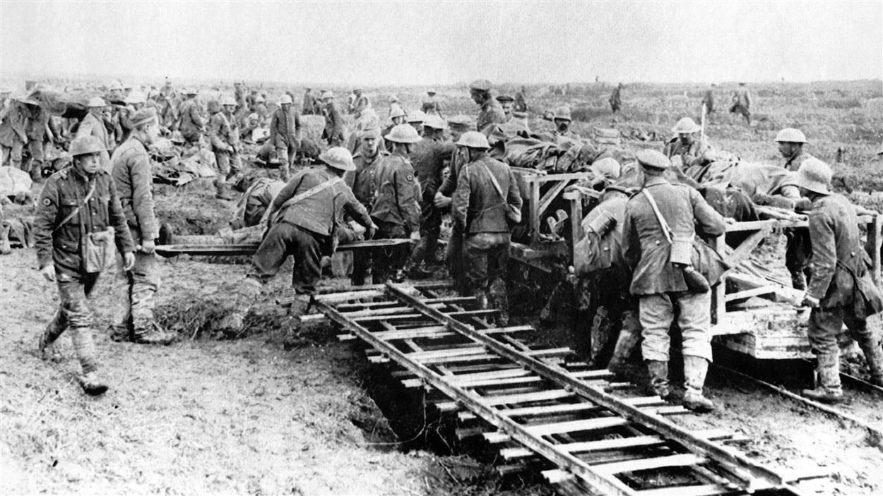 Des cadets se souviennent de la bataille de Vimy ICI RadioCanada.ca