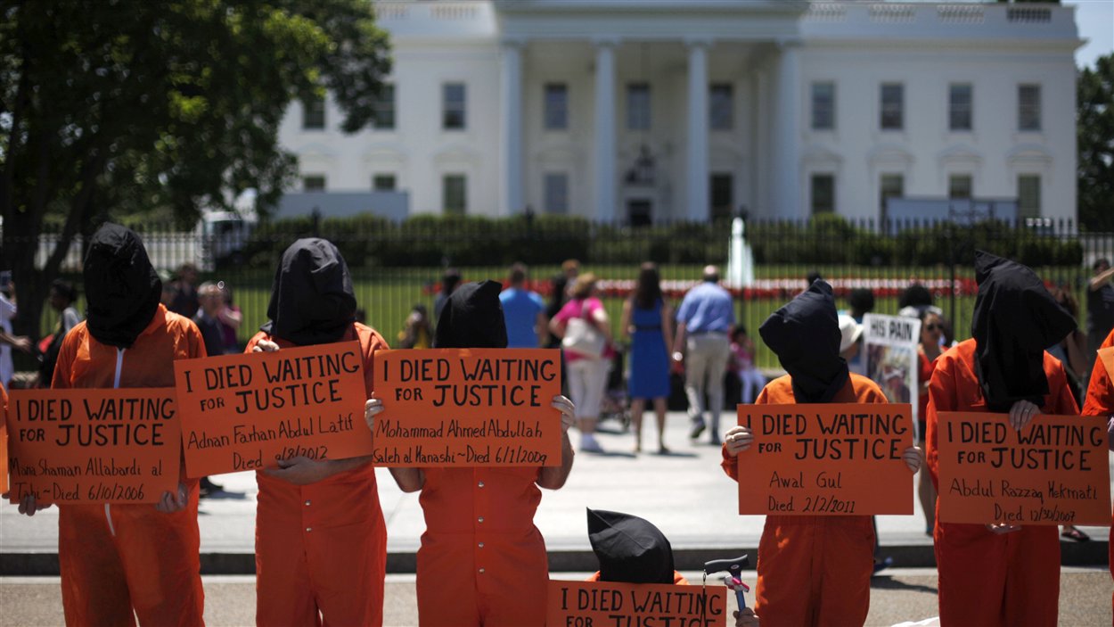 Une pétition pour la fermeture de la prison de Guantanamo | Radio-Canada