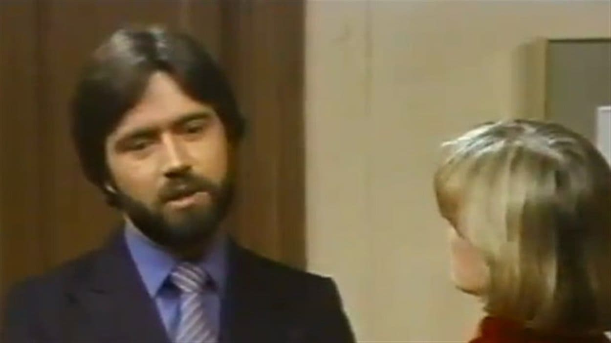 Luis de Cespedes, dans le rôle de Juan, dans la série Marisol.