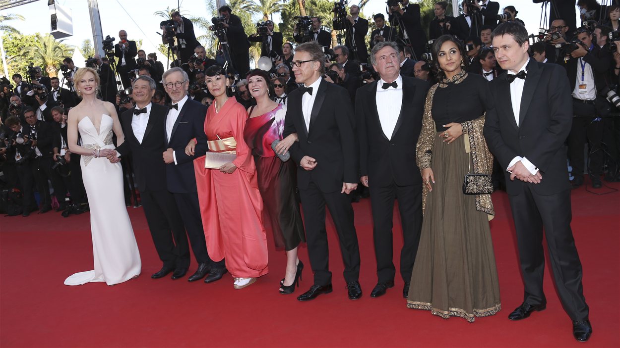 Le jury sur le tapis rouge de la cérémonie de clôture du Festival de Cannes 2013