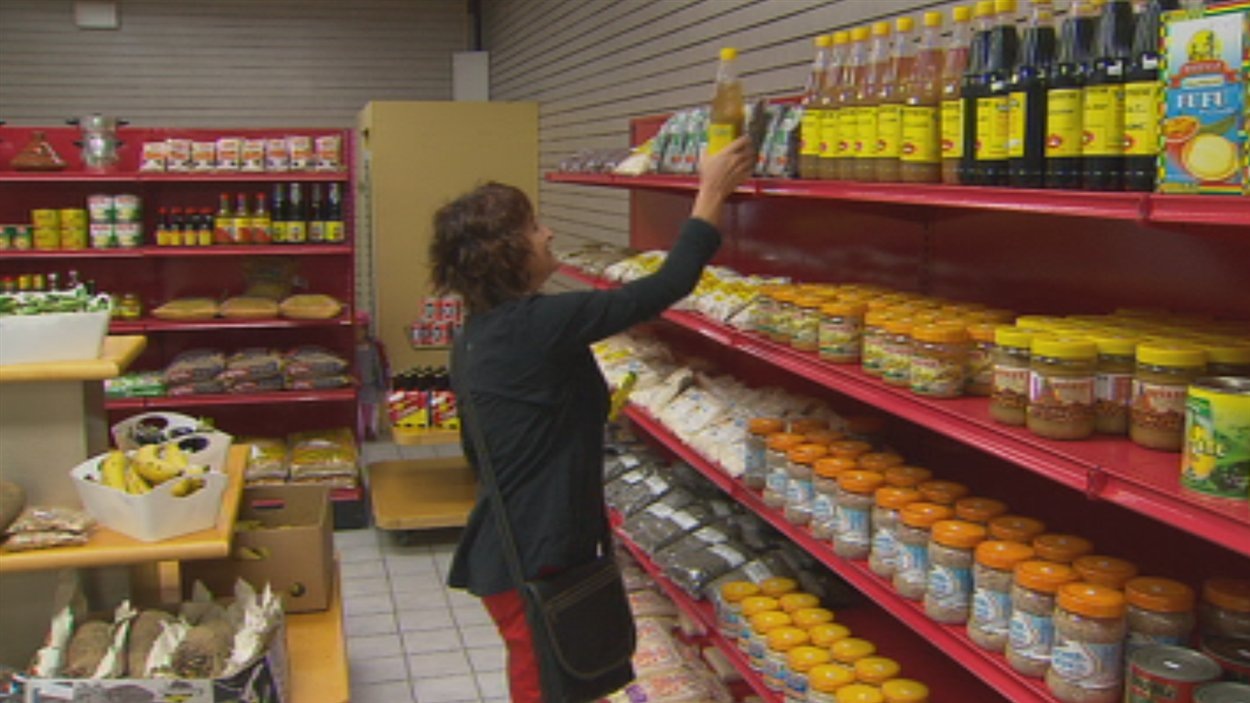 Ouverture d'une épicerie multiethnique à Saguenay RadioCanada.ca