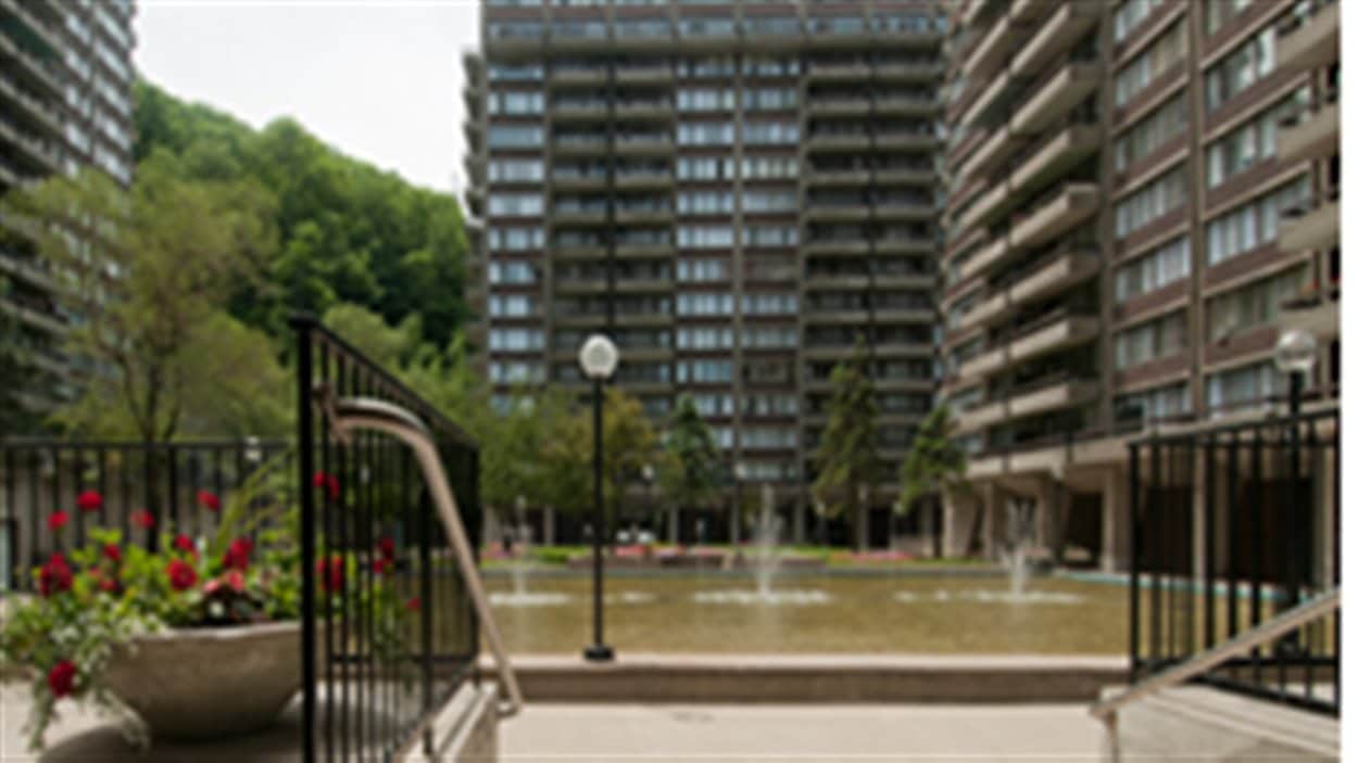 Ivanhoé Cambridge veut rajeunir le Rockhill RadioCanada