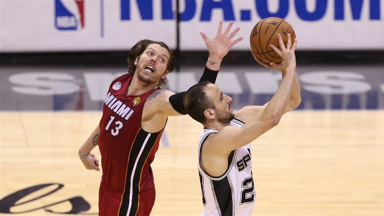 Mike Miller du Heat de Miami et Manu Ginobili des Spurs de San Antonio