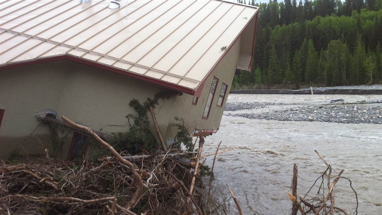 Une maison détruite à Benchlands dans le sud de l'Alberta, à la suite des inondations de juin 2013.