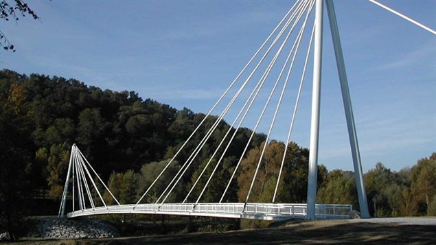 Matane : Une passerelle pour les motoneigistes dès l’automne | Radio-Canada