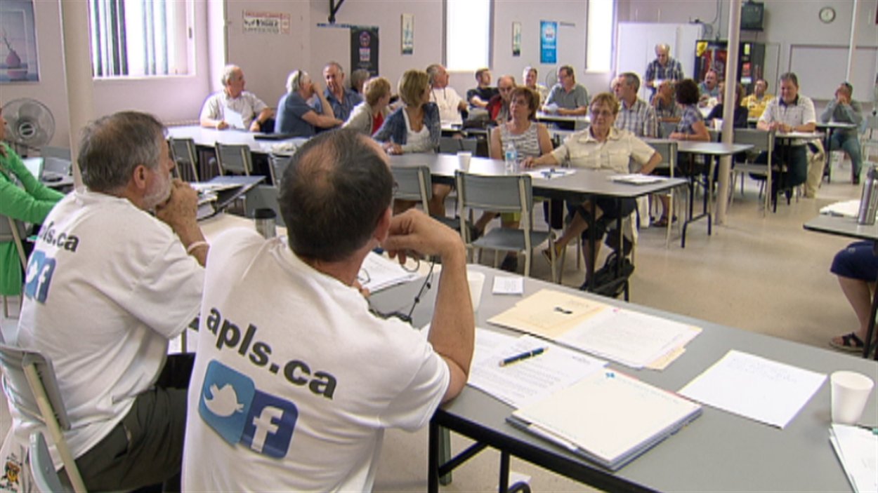 Les résidents étaient nombreux à l'assemblée générale annuelle de l'Association des propriétaires du Lac-Simon, dimanche.