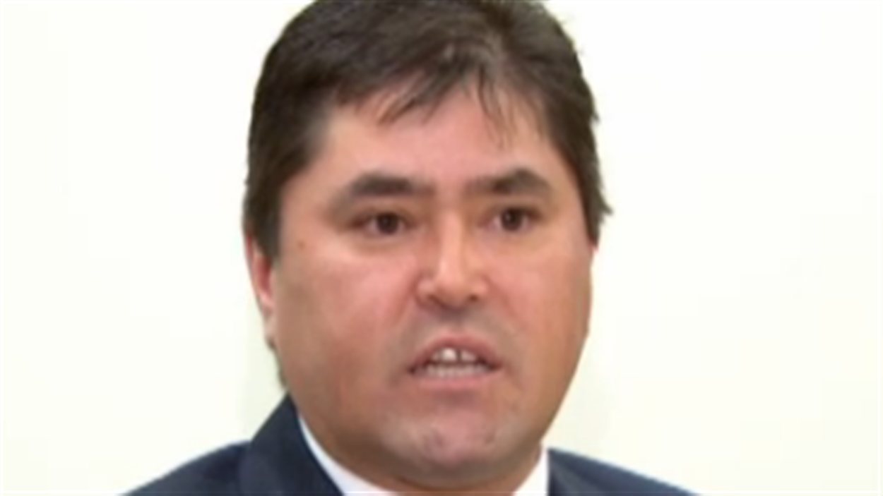 Le nouveau député, Darius Elias, joint les rangs du Parti Yukon.