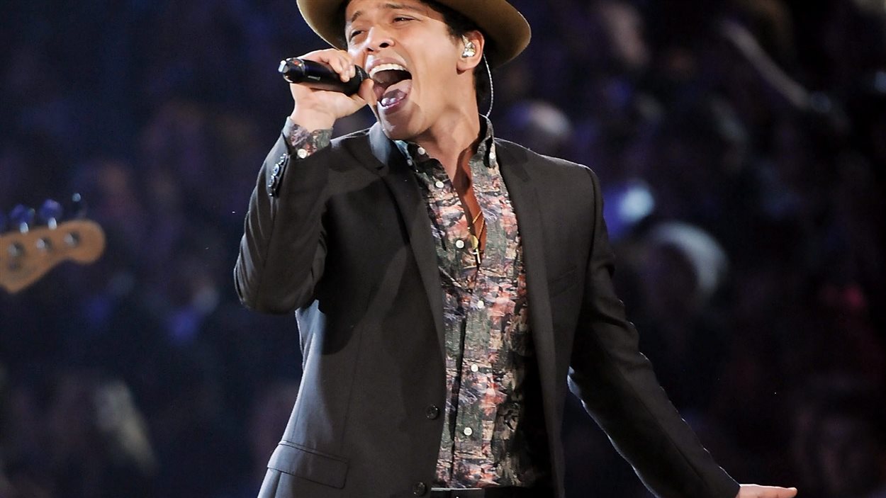 Bruno Mars au Super Bowl RadioCanada